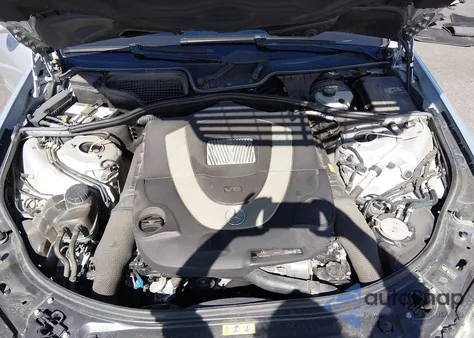 2008 Mercedes-Benz S 550 z USA, uszkodzony, nr VIN WDDNG71XX8A151896